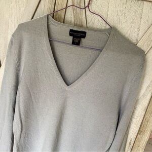 Banana Republic 100% Cashmere V-Neck Sweater Light Gray Large